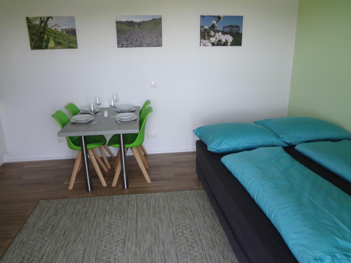 Weinstrassenapartment Fam. Dietrich Ratsch an der Weinstraße Exteriör bild